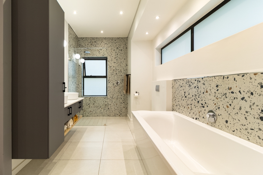 4 Bedroom Property for Sale in Tara Western Cape